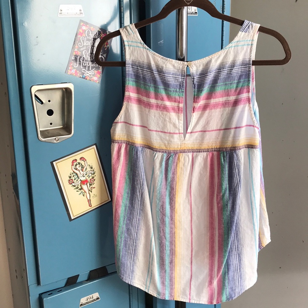 Universal Threads Striped Top 🍀 - Picture 2 of 7